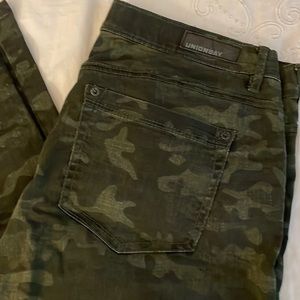 Unionbay camo jeans size 15